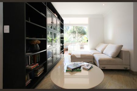 Sala de casa à venda com 6 quartos, 653m² em Vila Progredior, São Paulo