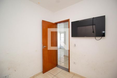Quarto 1 de casa para alugar com 2 quartos, 100m² em Vila Jaguari, São Paulo