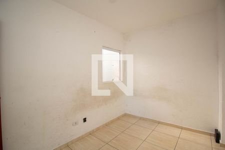 Quarto 2 de casa para alugar com 2 quartos, 100m² em Vila Jaguari, São Paulo