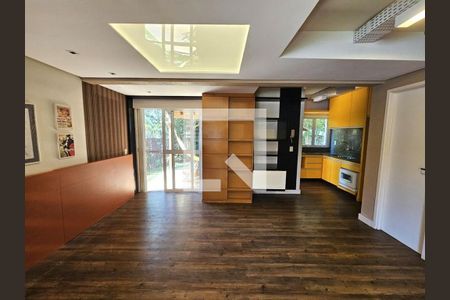 Sala de casa de condomínio para alugar com 3 quartos, 127m² em Mário Quintana, Porto Alegre