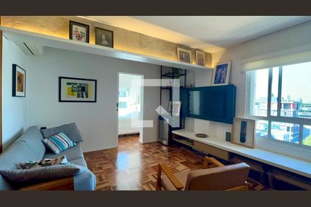 Sala de TV de apartamento para alugar com 1 quarto, 78m² em Pinheiros, São Paulo
