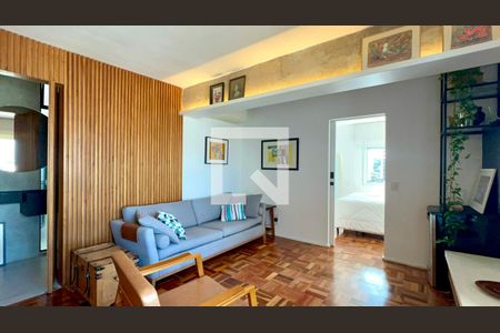 Sala de TV de apartamento para alugar com 1 quarto, 78m² em Pinheiros, São Paulo