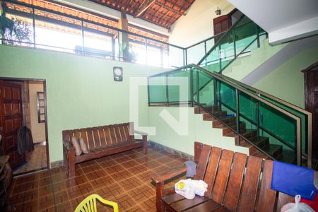 Sala de casa para alugar com 4 quartos, 278m² em Nacional, Contagem