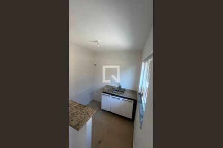 Sala/cozinha de casa para alugar com 2 quartos, 60m² em Laranjal, São Gonçalo