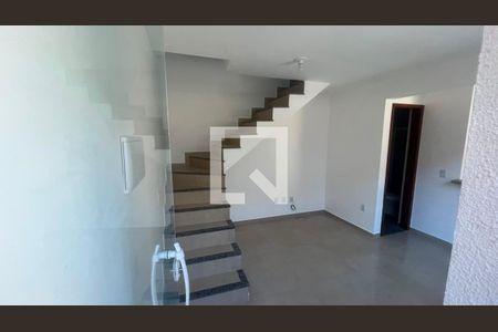 Sala/cozinha de casa para alugar com 2 quartos, 60m² em Laranjal, São Gonçalo
