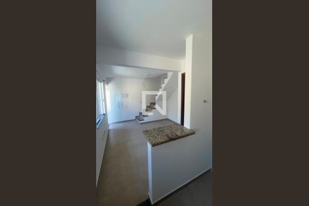 Sala/cozinha de casa para alugar com 2 quartos, 60m² em Laranjal, São Gonçalo