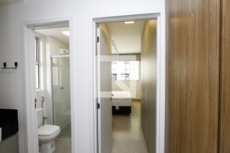 Corredor de kitnet/studio para alugar com 1 quarto, 42m² em Barro Preto, Belo Horizonte