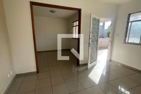 Sala de casa para alugar com 2 quartos, 200m² em Jardim Leal, Duque de Caxias
