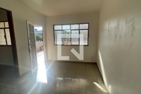 Sala de casa para alugar com 2 quartos, 200m² em Jardim Leal, Duque de Caxias