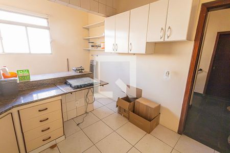 Cozinha de apartamento à venda com 4 quartos, 130m² em Santa Amelia, Belo Horizonte