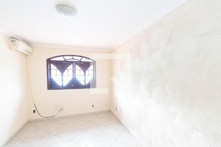 Quarto 1 de casa à venda com 3 quartos, 200m² em Campo Grande, Rio de Janeiro