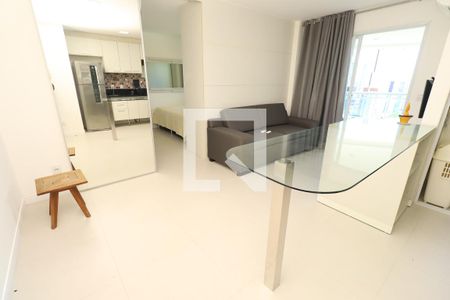 Sala de apartamento para alugar com 1 quarto, 46m² em Caminho das Árvores, Salvador