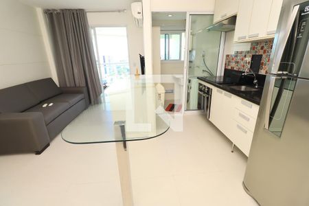 Sala de apartamento para alugar com 1 quarto, 46m² em Caminho das Árvores, Salvador