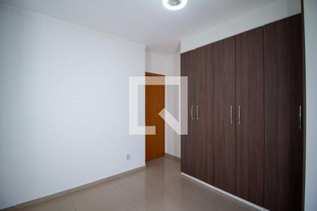 Quarto 1 de apartamento para alugar com 2 quartos, 45m² em Caguaçu, Sorocaba