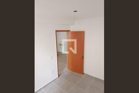 Quarto de apartamento para alugar com 2 quartos, 40m² em Jardim Boa Vista (Zona Oeste), Osasco