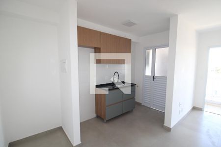 Sala / Cozinha de apartamento para alugar com 2 quartos, 47m² em Vila das Bandeiras, Guarulhos
