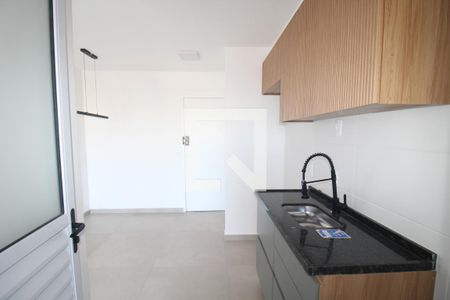Sala / Cozinha de apartamento para alugar com 2 quartos, 47m² em Vila das Bandeiras, Guarulhos
