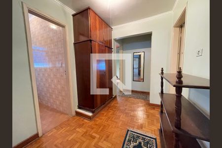 Sala de casa para alugar com 5 quartos, 237m² em Caxingui, São Paulo
