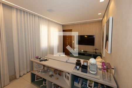 Sala de TV de apartamento à venda com 3 quartos, 108m² em Santo Antônio, Belo Horizonte