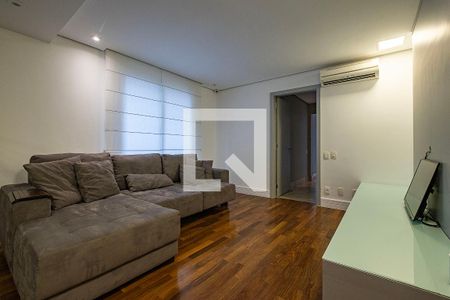 Sala de TV de apartamento à venda com 4 quartos, 280m² em Paraíso, São Paulo