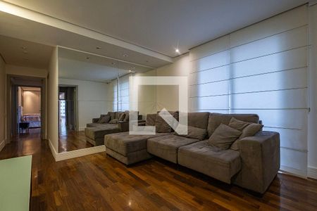 Sala de TV de apartamento à venda com 4 quartos, 280m² em Paraíso, São Paulo