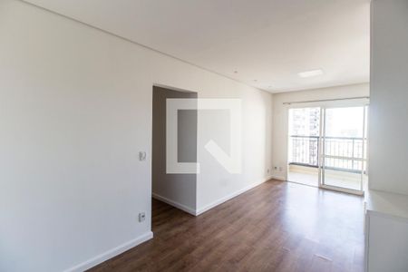 Sala  de apartamento para alugar com 2 quartos, 70m² em Jardim Tupanci, Barueri