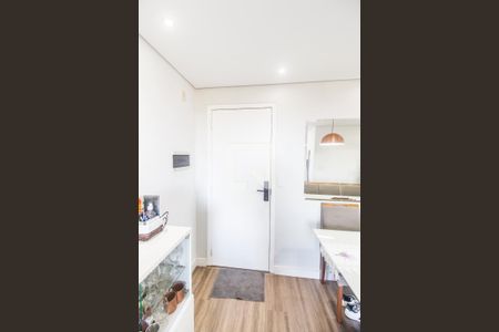 Entrada de apartamento para alugar com 2 quartos, 51m² em Vila Caldas, Carapicuíba