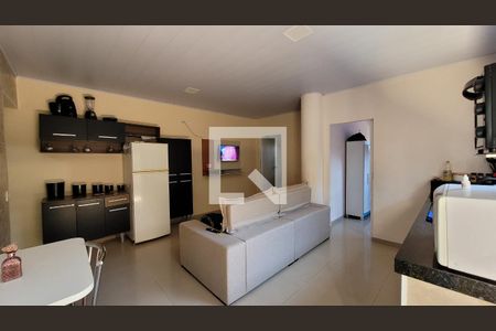 Sala e Cozinha de casa para alugar com 2 quartos, 66m² em Vila Augusta, Itaquaquecetuba