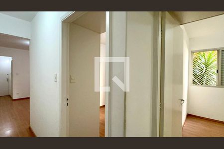 Corredor de apartamento à venda com 2 quartos, 67m² em Sumaré, São Paulo