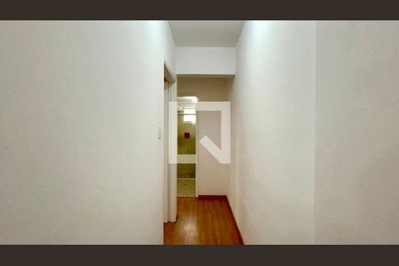 Corredor de apartamento para alugar com 2 quartos, 67m² em Sumaré, São Paulo