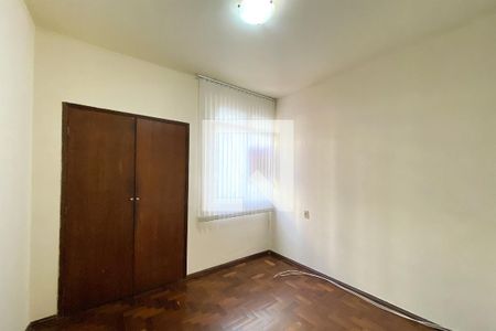 Quarto 1 de apartamento à venda com 2 quartos, 75m² em Santo Antônio, Belo Horizonte