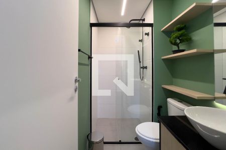Banheiro de kitnet/studio para alugar com 1 quarto, 25m² em Liberdade, São Paulo