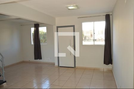 Sala de casa de condomínio para alugar com 3 quartos, 87m² em Bonfim Paulista, Ribeirão Preto