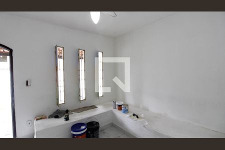 Sala de casa para alugar com 2 quartos, 360m² em Jardim Pero, Cabo Frio