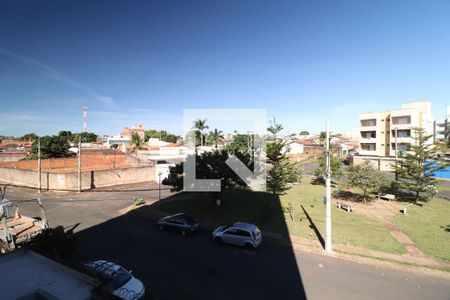 Vista do Quarto 1 - Suíte de apartamento para alugar com 2 quartos, 61m² em Segismundo Pereira, Uberlândia