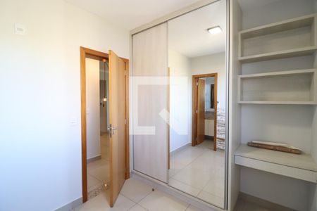 Quarto 1 - Suíte de apartamento para alugar com 2 quartos, 61m² em Segismundo Pereira, Uberlândia