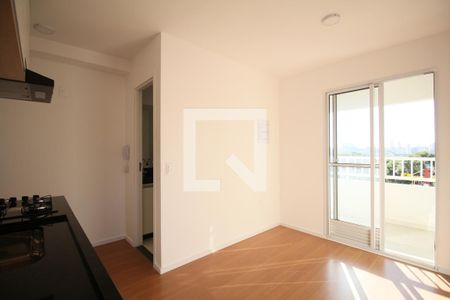 Sala/Cozinha de apartamento para alugar com 2 quartos, 36m² em Jardim Monte Kemel, São Paulo