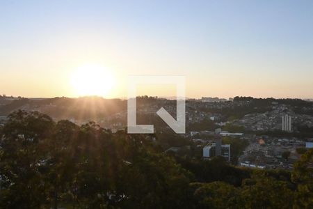Vista de apartamento à venda com 3 quartos, 70m² em Jardim Maria Rosa, Taboão da Serra
