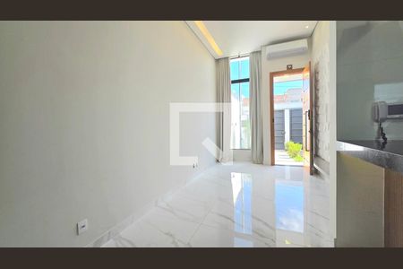 Casa para alugar com 3 quartos, 180m² em Vila Rica, Lagoa Santa