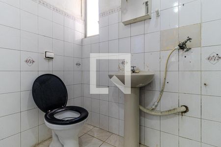 Banheiro de kitnet/studio para alugar com 1 quarto, 28m² em Vila Buarque, São Paulo