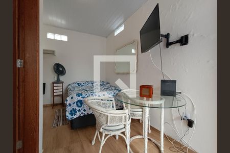 QUARTO de kitnet/studio para alugar com 1 quarto, 25m² em Centro, Macaé