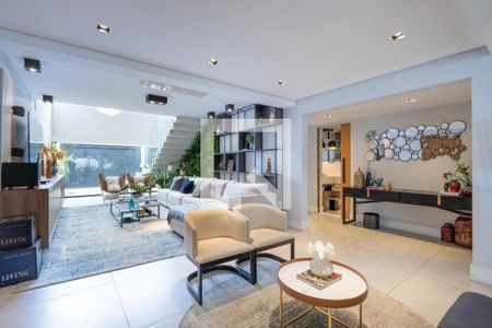 Casa à venda com 4 quartos, 344m² em Alto de Pinheiros, São Paulo