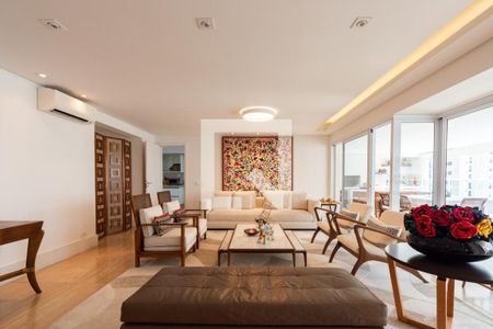 Apartamento à venda com 4 quartos, 335m² em Vila Uberabinha, São Paulo