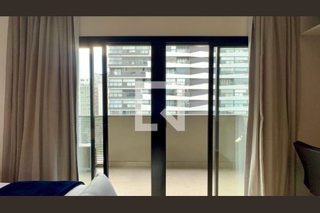 Varanda de kitnet/studio para alugar com 1 quarto, 32m² em Pinheiros, São Paulo