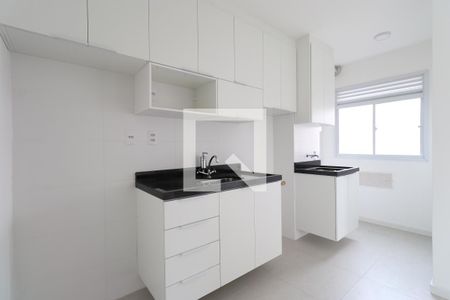 Cozinha e Área de serviço  de apartamento para alugar com 2 quartos, 37m² em Água Branca, São Paulo