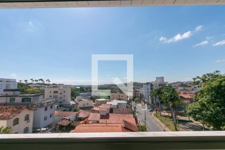 Apartamento à venda com 4 quartos, 250m² em Santa Rosa, Belo Horizonte