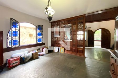 Casa à venda com 5 quartos, 456m² em Barro Preto, Belo Horizonte