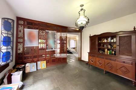 Casa à venda com 5 quartos, 456m² em Barro Preto, Belo Horizonte