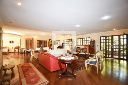 Casa para alugar com 6 quartos, 680m² em Vila Madalena, São Paulo