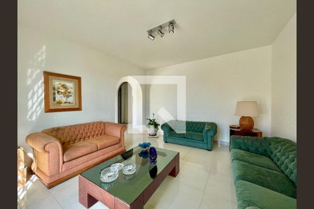 Casa para alugar com 4 quartos, 400m² em Colégio Batista, Belo Horizonte